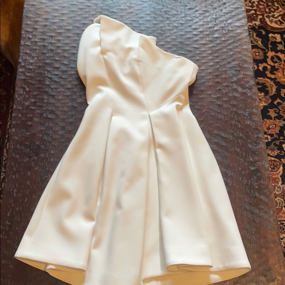 Elliat White Mini Dress!!